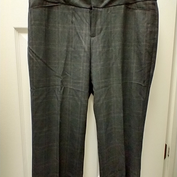 Women's dress pants - Picture 2 of 7
